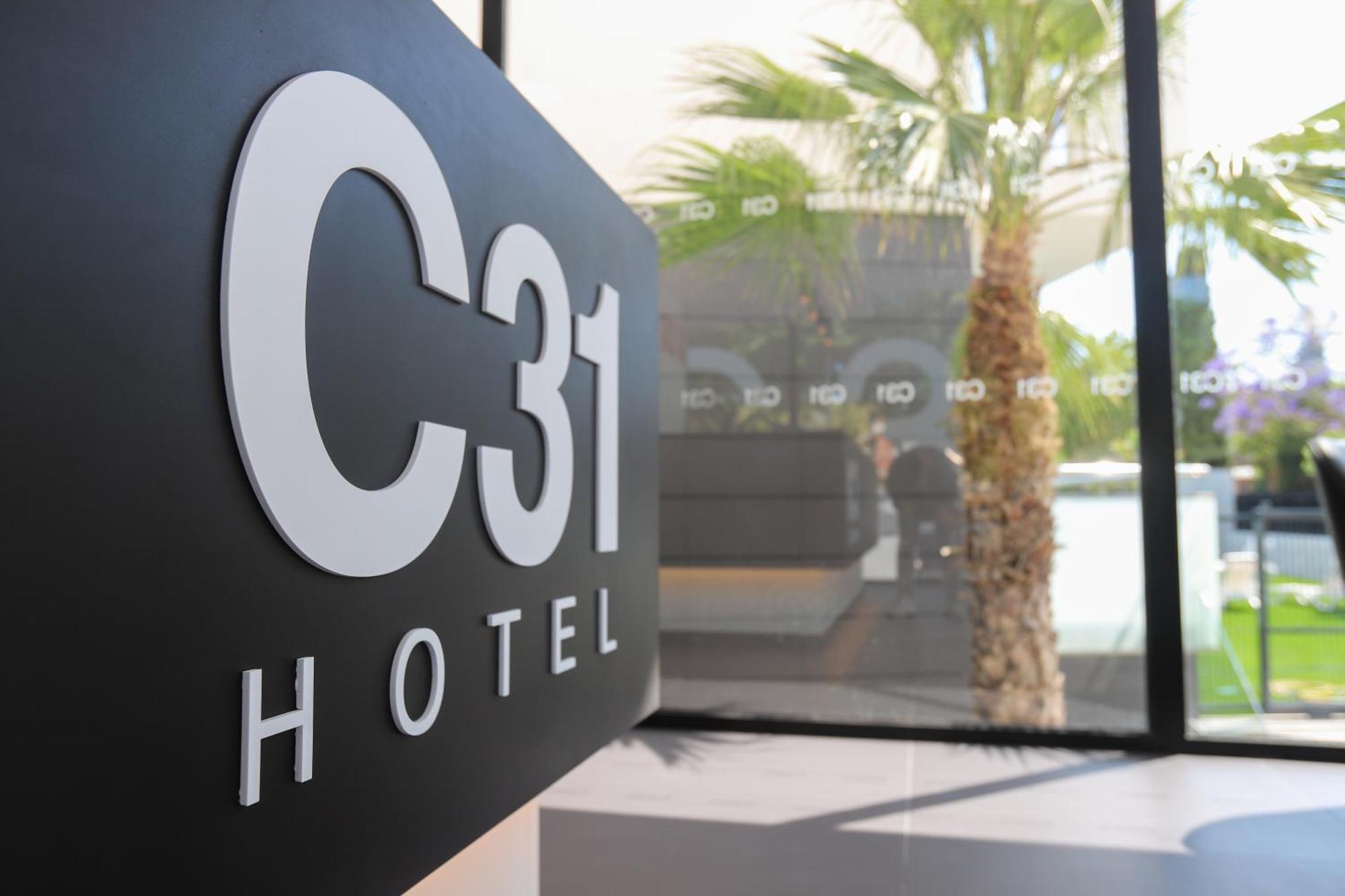 Hotel C31 Castelldefels Exterior photo